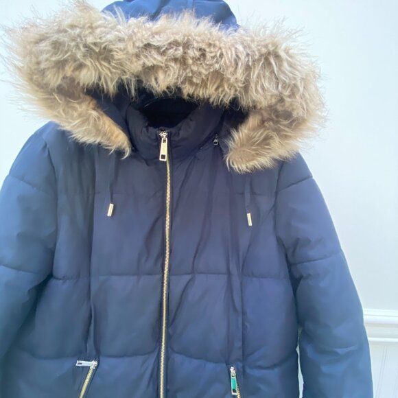 Navy Blue Puffer Jacket Size extra Large with Fur hood Simply Styled by … - Picture 3 of 7